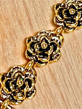 Gold Floral Link Bracelet for Women - Classic Rose Chain